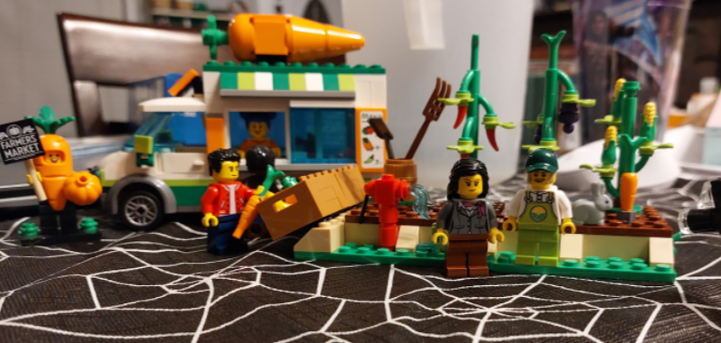 Lego Reporter Lois Lane from Superman visits the local farmer's market for their grand opening.
